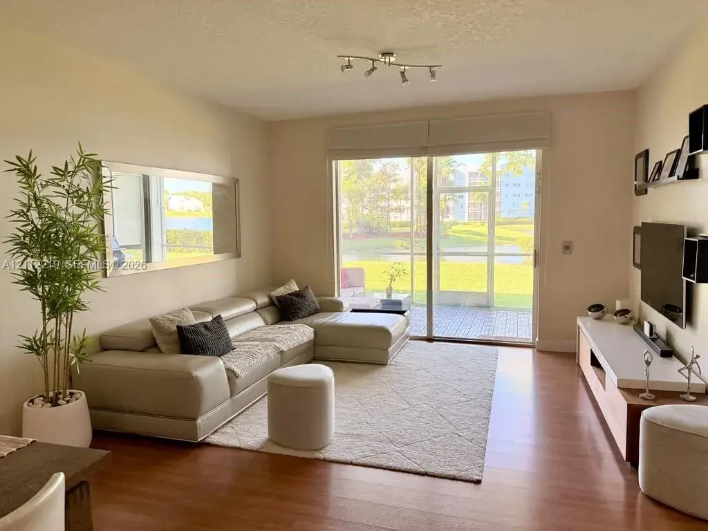 3 bedroom 2 bath Residential for sale at 10730 NW 66th St, Doral FL 33178