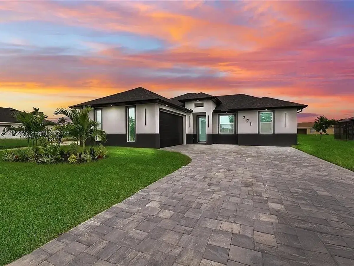 3 bedroom 2 bath Residential for sale at 321 SE 2ND STREET, Cape Coral FL 33990