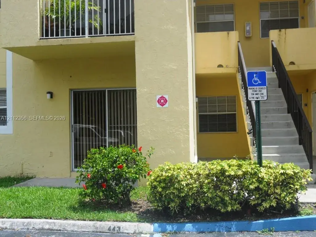 1881 NW 96th Ter # 7E, Pembroke Pines FL 33024