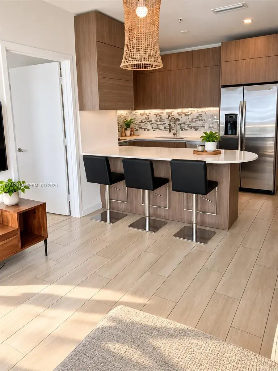 1600 SW 1st Ave # 812, Miami FL 33129