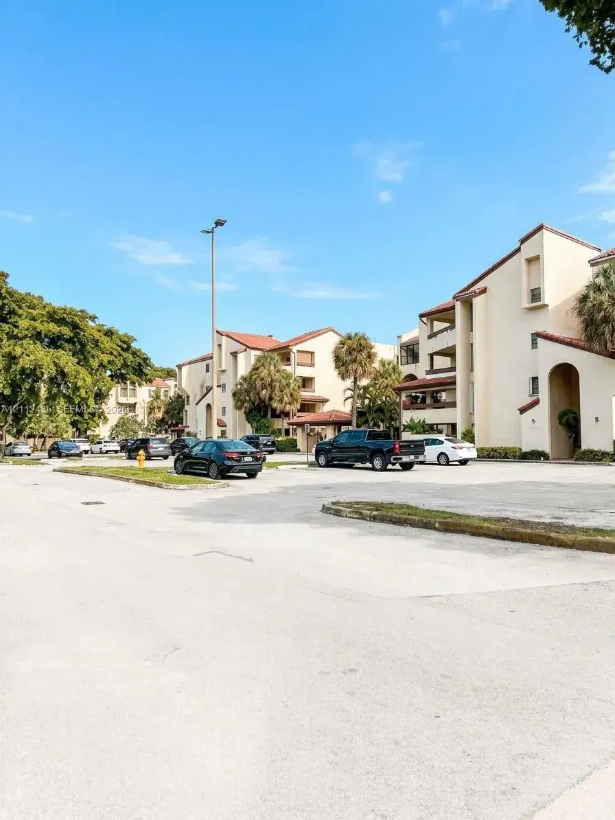 2 bedroom 2 bath Residential for sale at 8810 SW 123rd Ct # M103, Miami FL 33186