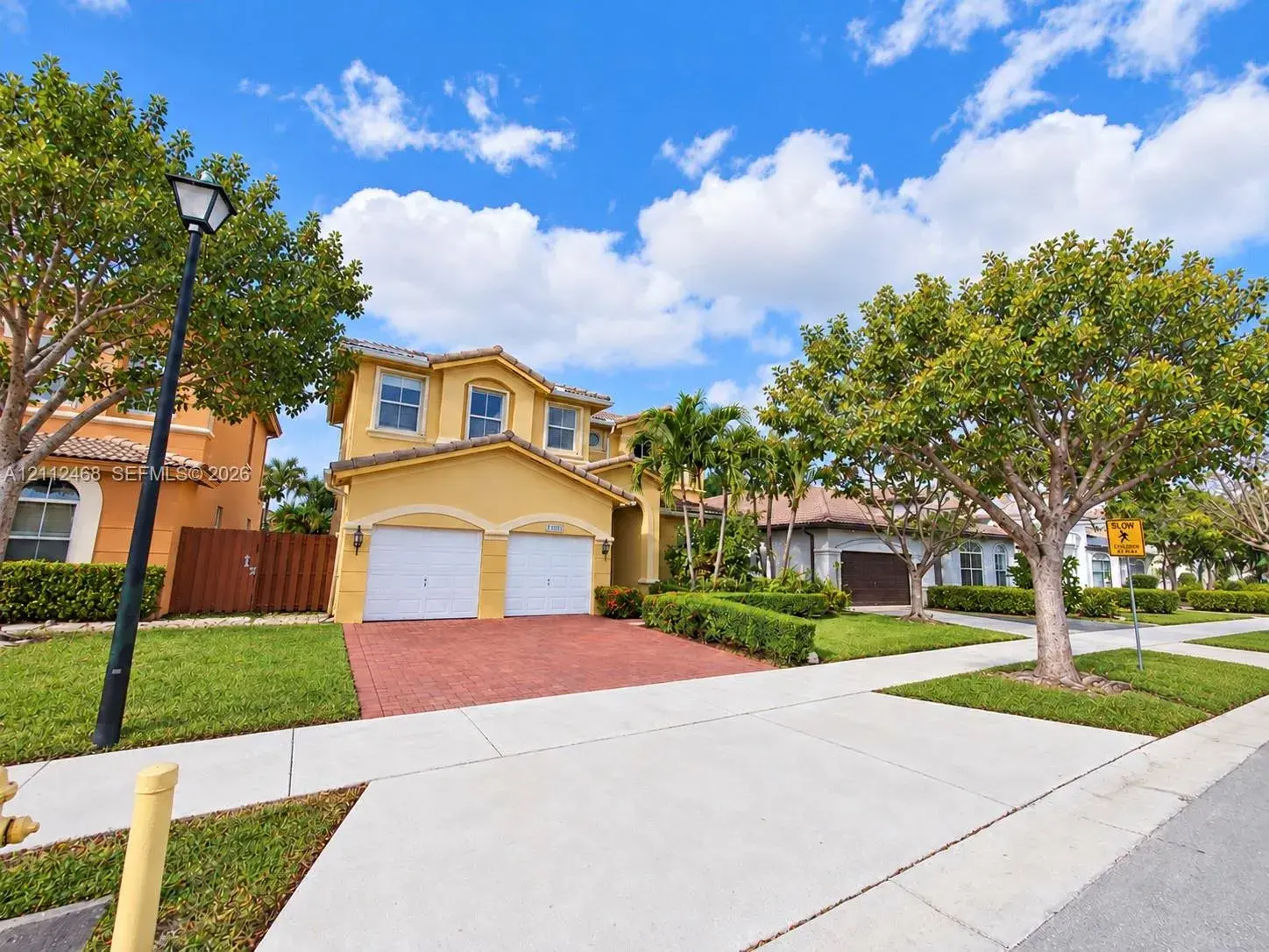 4 bedroom 4 bath Residential for sale at 11009 NW 80th Ln, Doral FL 33178