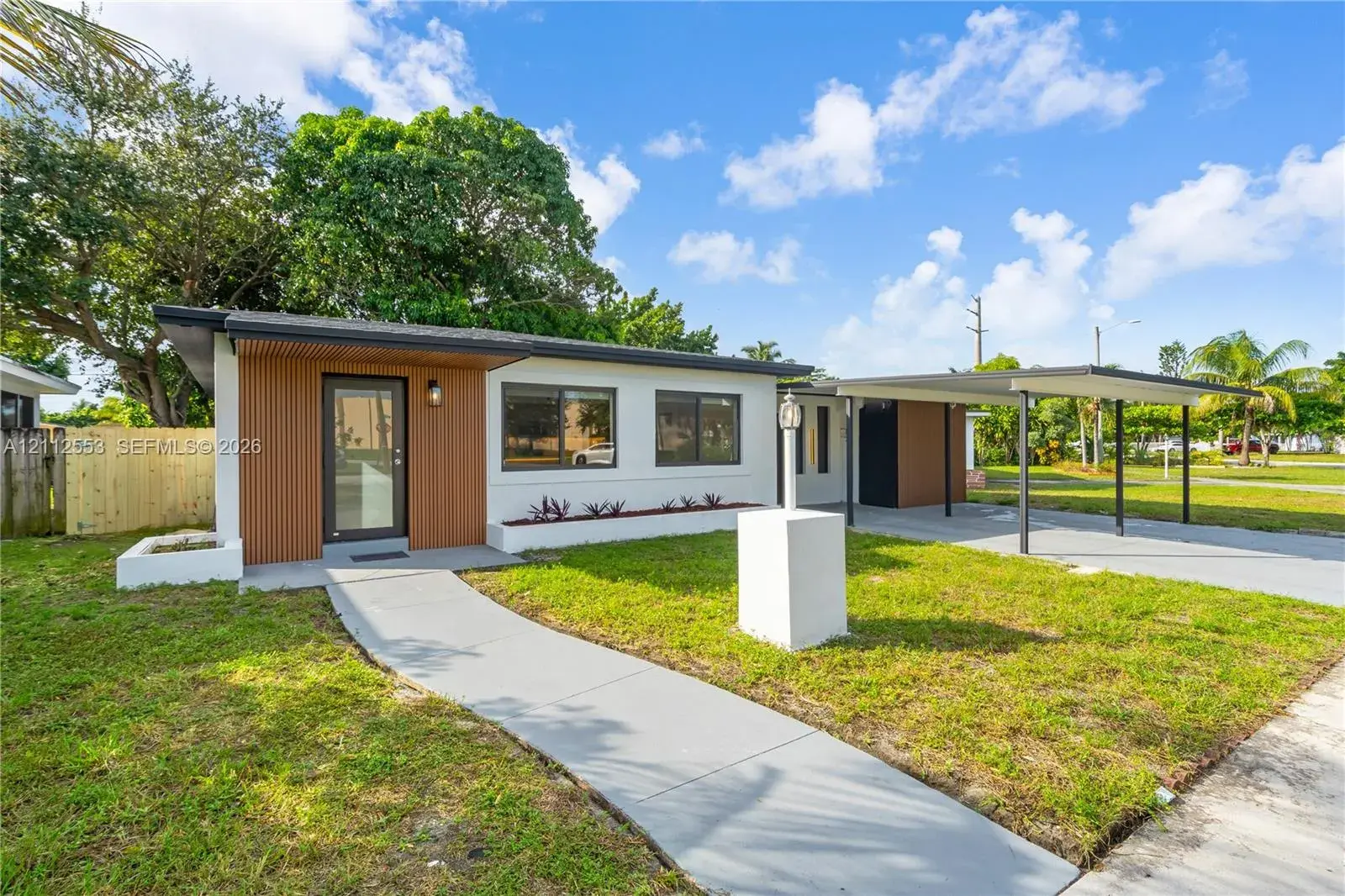 1410 NE 161st St, North Miami Beach FL 33162