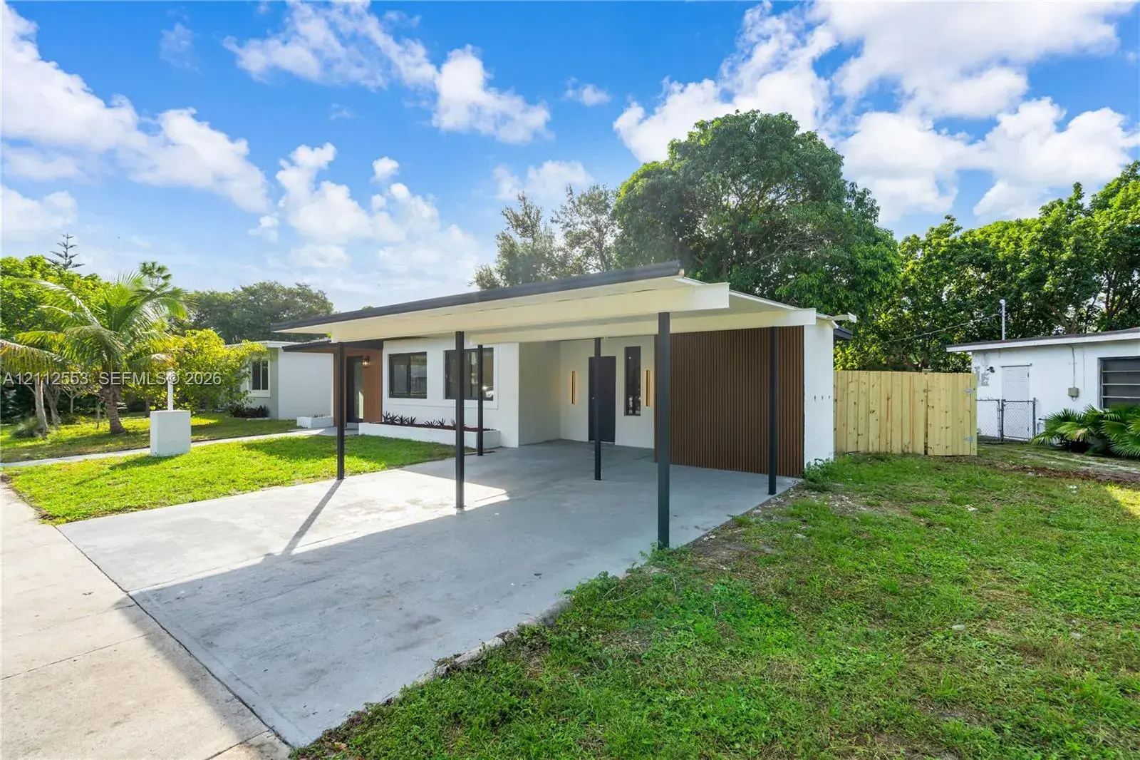 1410 NE 161st St, North Miami Beach FL 33162