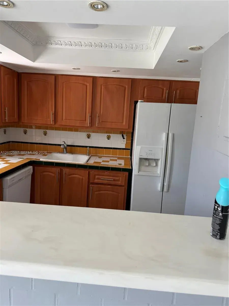 210 172 ST # 326, Sunny Isles Beach FL 33160