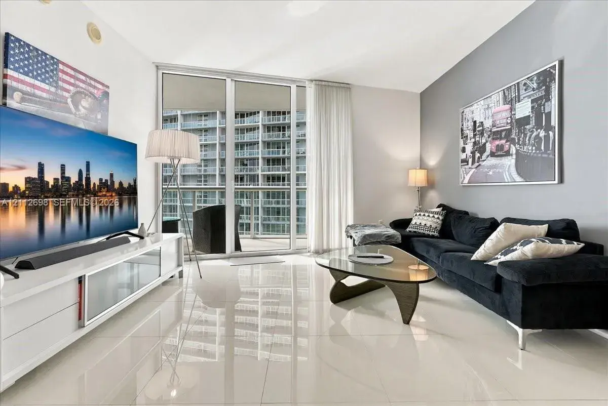 475 Brickell Ave # 4511, Miami FL 33131
