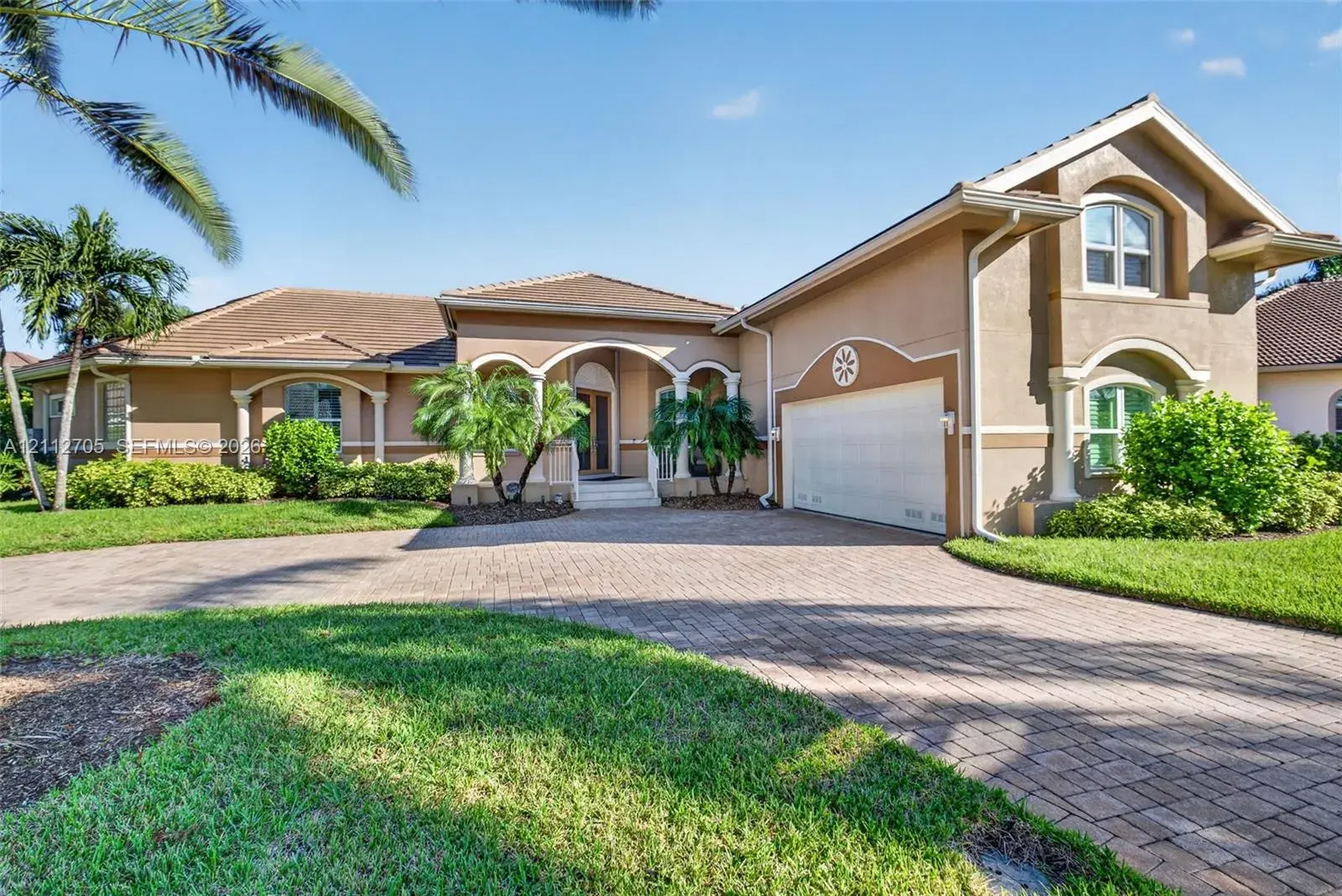 3 bedroom 3 bath Residential for sale at 15600 Catalpa Cove Dr, Naples FL 33908