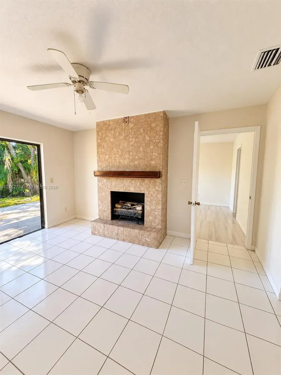 3625 SW 70th Ave # X, Miramar FL 33023
