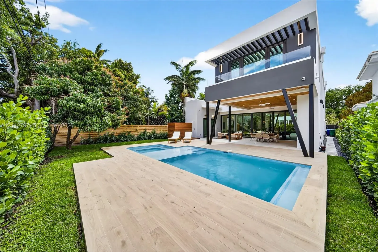 4 bedroom 4 bath Residential for sale at 609 SW 24th Rd, Miami FL 33129