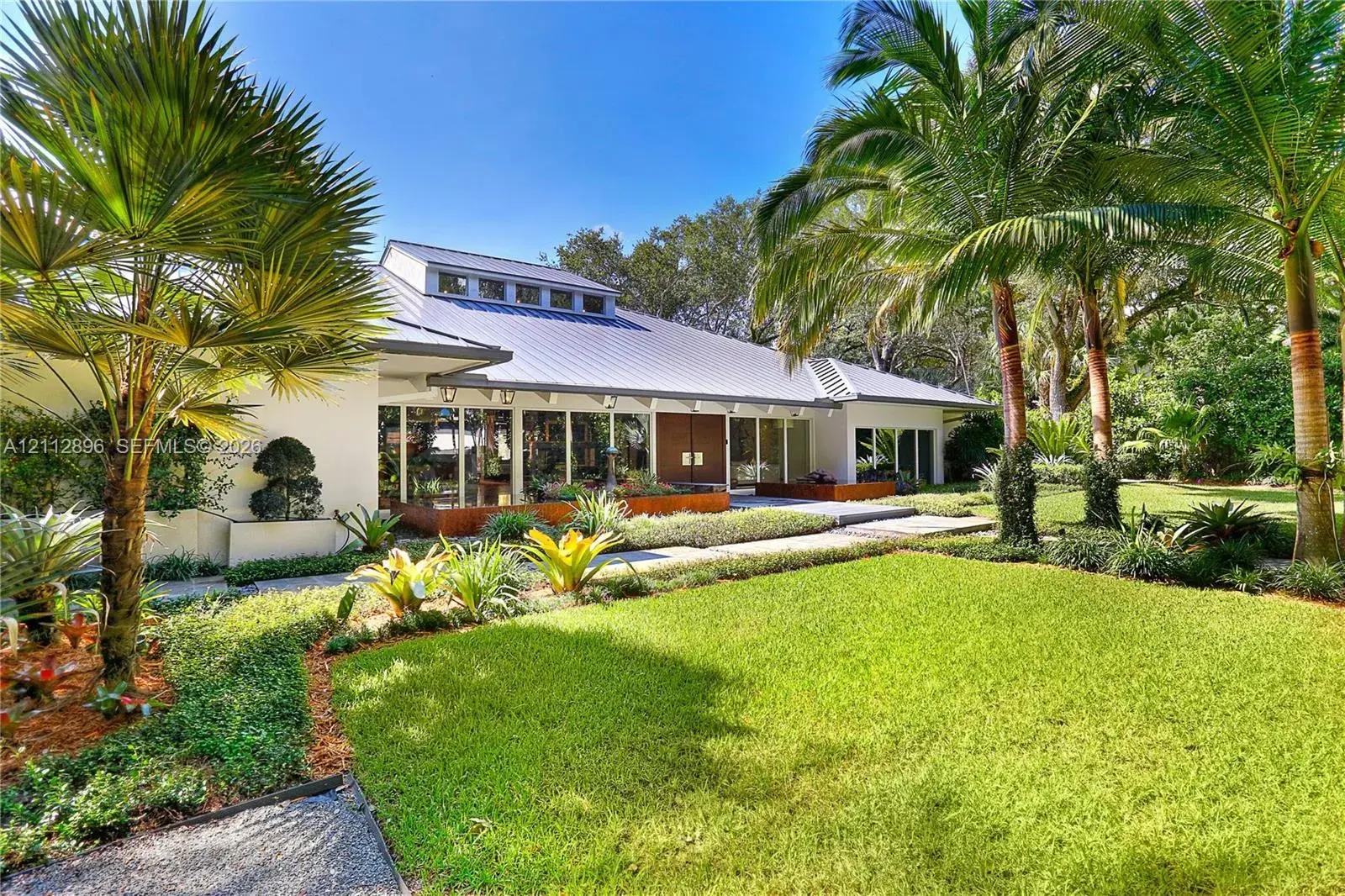5520 Oakwood Ln, Coral Gables FL 33156