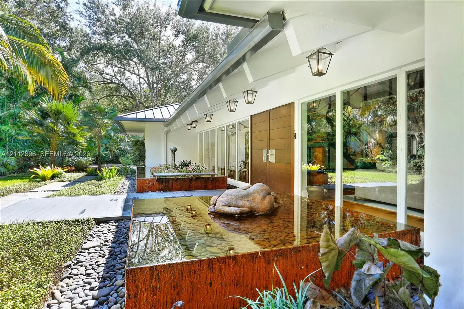 5520 Oakwood Ln, Coral Gables FL 33156