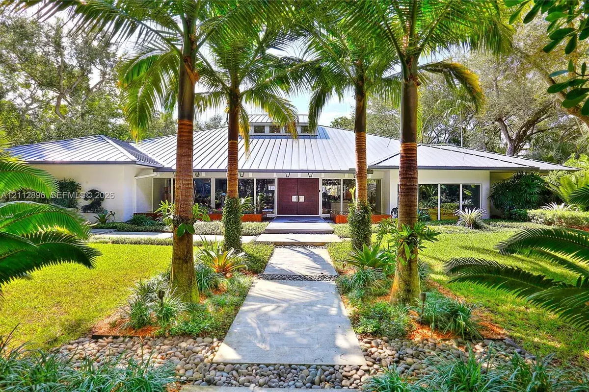5520 Oakwood Ln, Coral Gables FL 33156