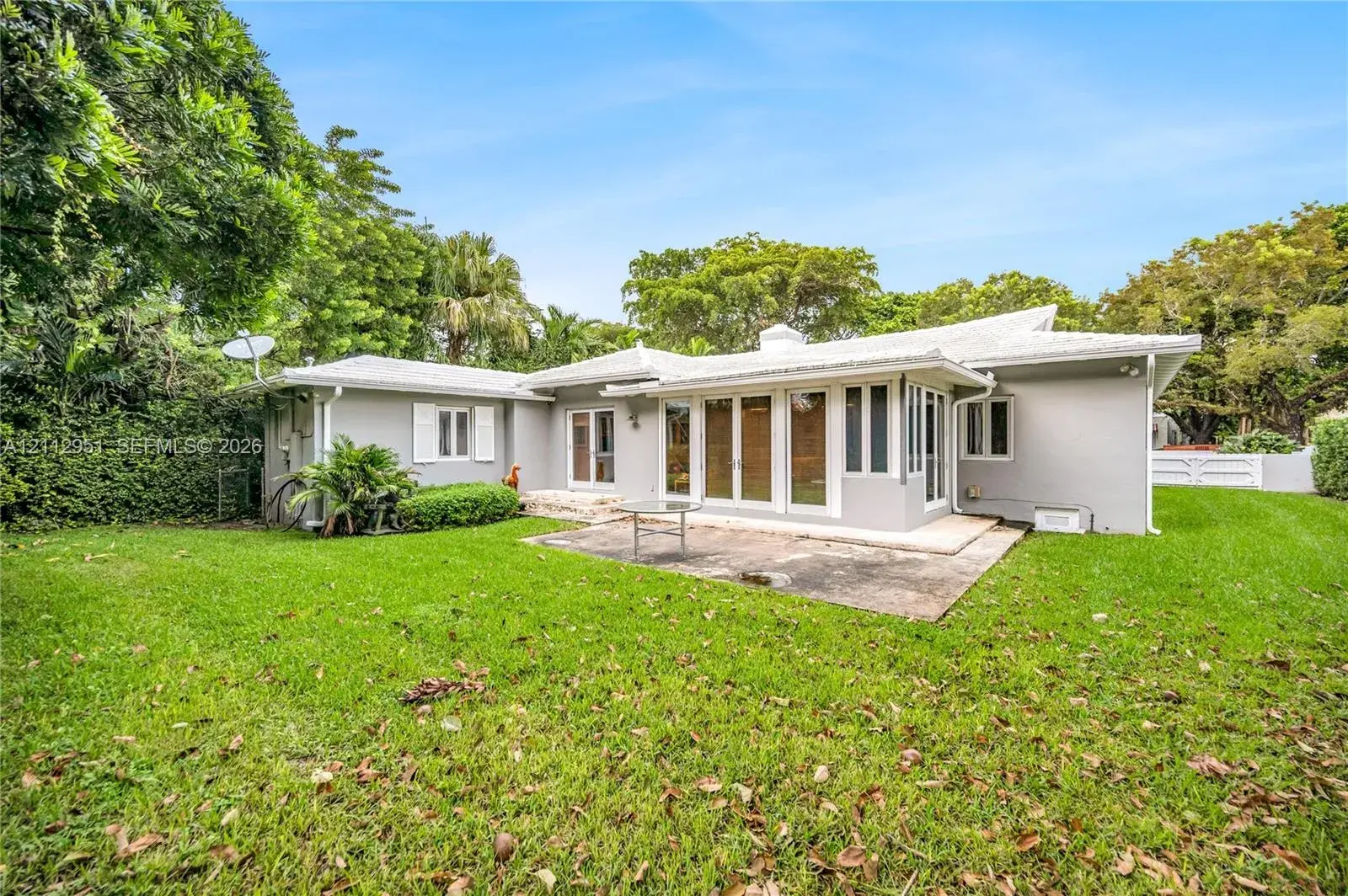 3 bedroom 3 bath Residential for sale at 2200 Alhambra Cir, Coral Gables FL 33134