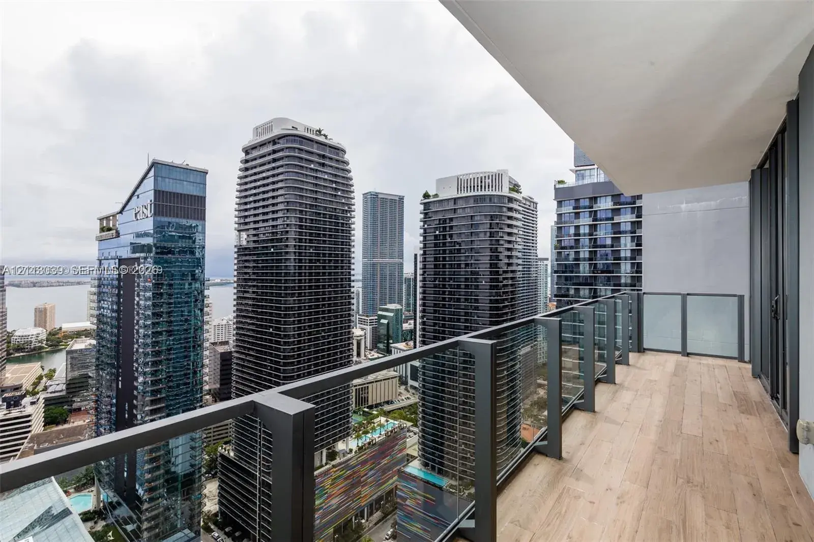 88 SW 7th St # 3709, Miami FL 33130