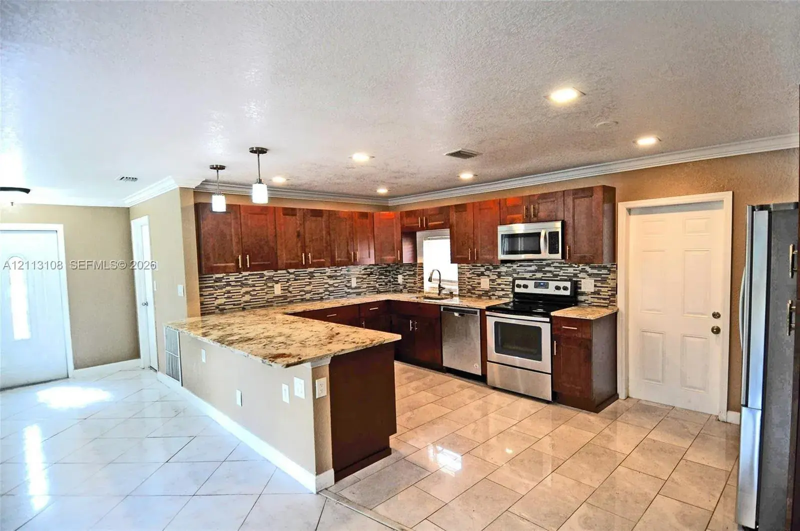 7707 SW 8th St, North Lauderdale FL 33068