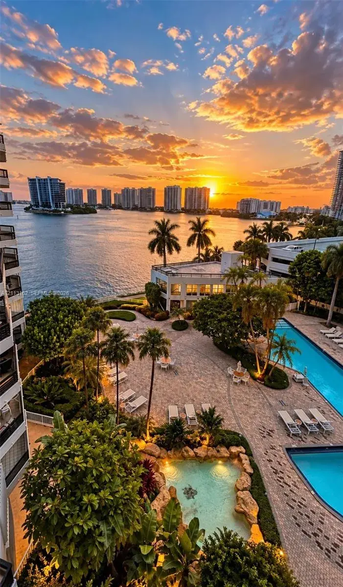 2 bedroom 2 bath Residential for sale at 3600 Mystic Pointe Dr # 703, Aventura FL 33180
