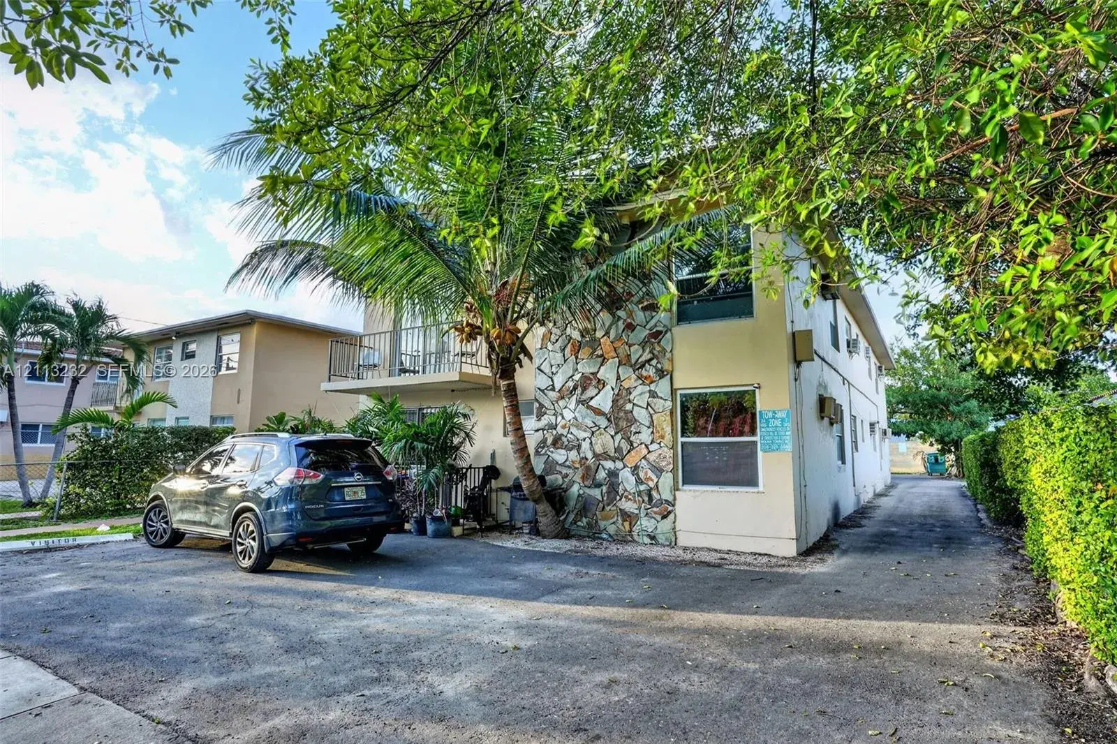 1619 NW 1st St, Miami FL 33125