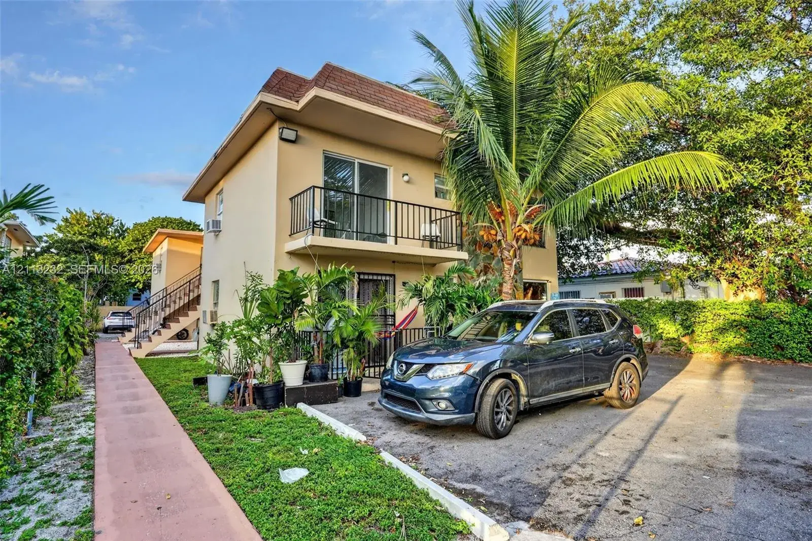 1619 NW 1st St, Miami FL 33125