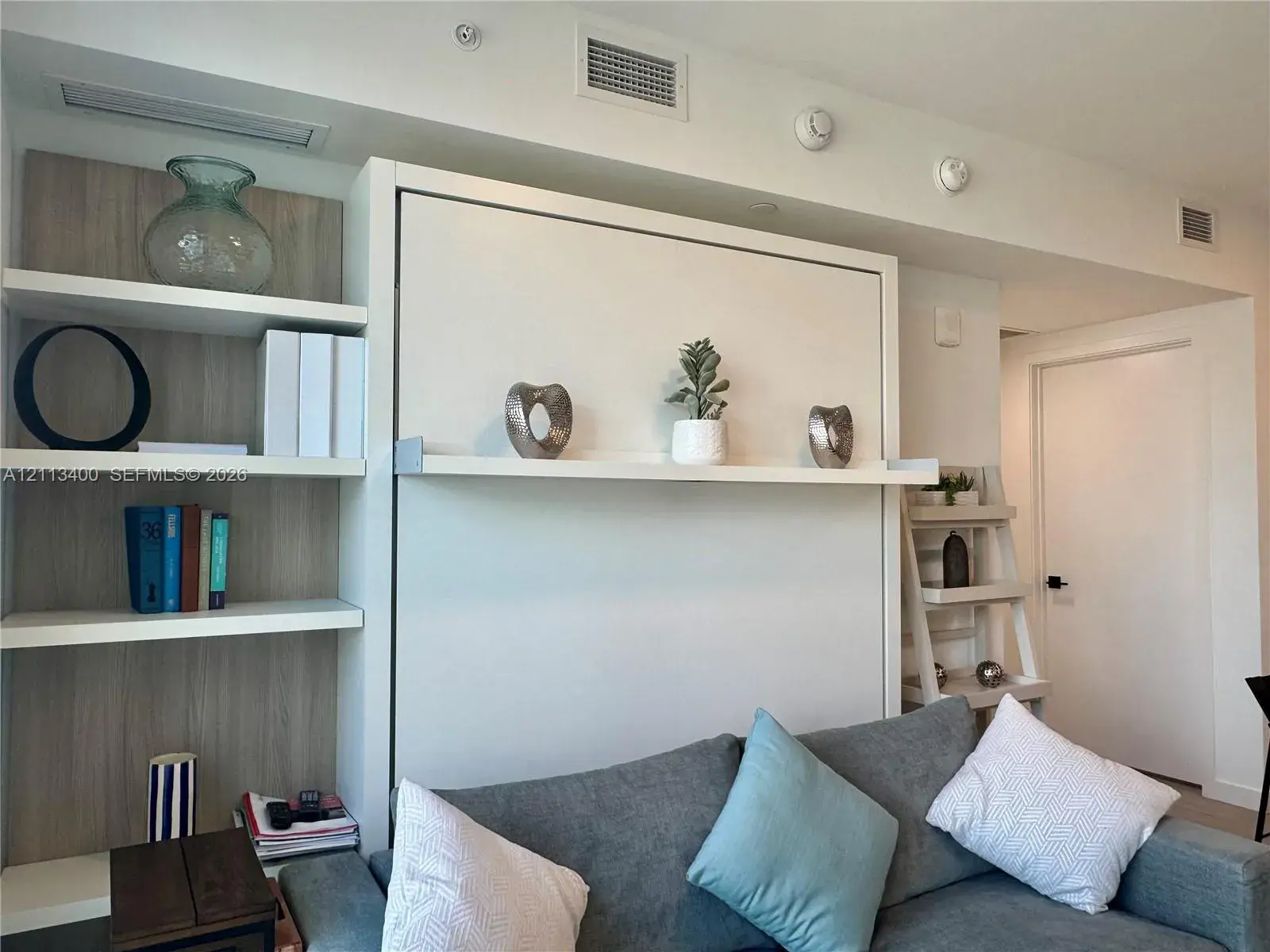 227 NE 2nd St # 2105, Miami FL 33132