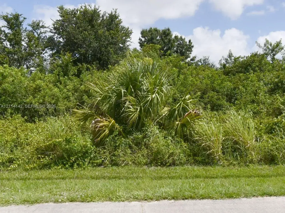 315 SW Becker Rd, Port St. Lucie FL 34953