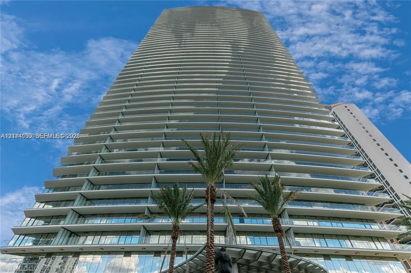 2 bedroom 2 bath Residential for sale at 18975 Collins Ave, Sunny Isles Beach FL 33160