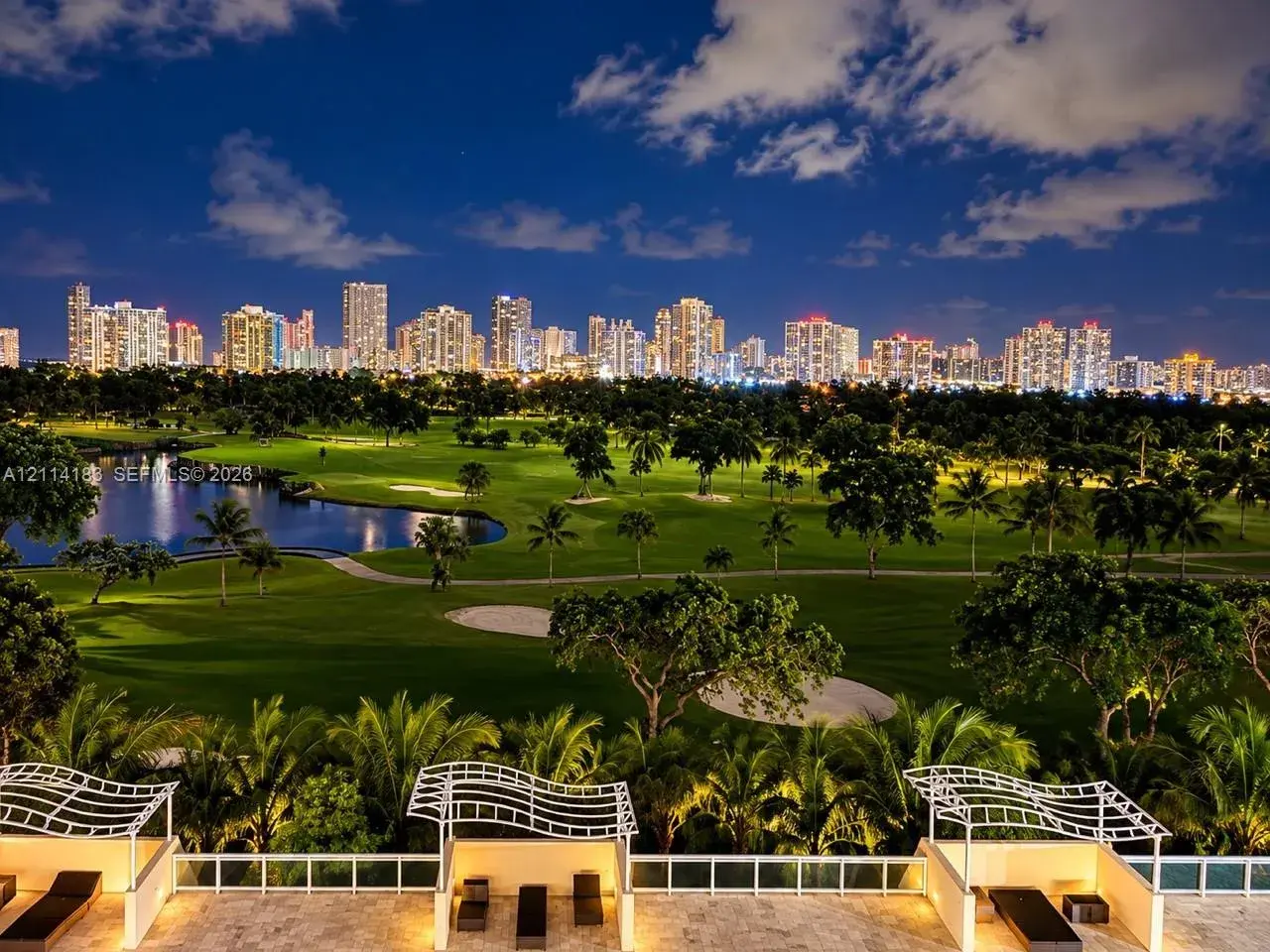2 bedroom 2 bath Residential for sale at 20379 W Country Club Dr # 938, Aventura FL 33180