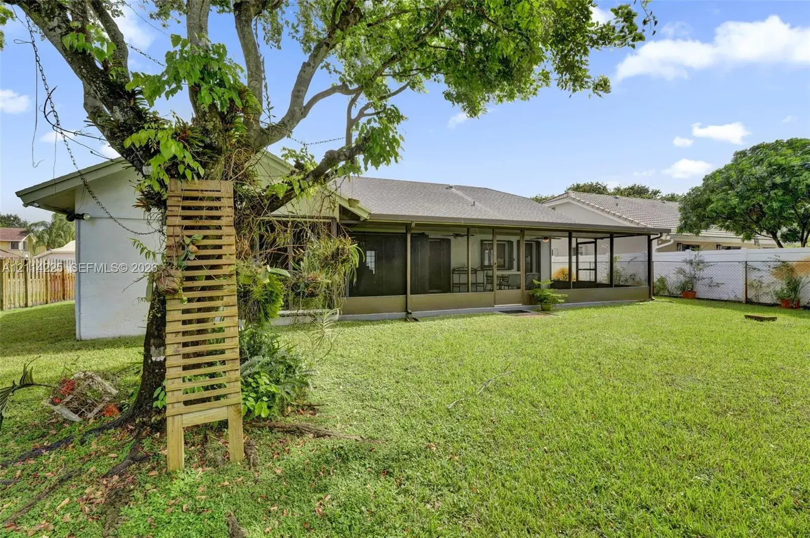 3 bedroom 2 bath Residential for sale at 5741 SW 88th Ter, Cooper City FL 33328