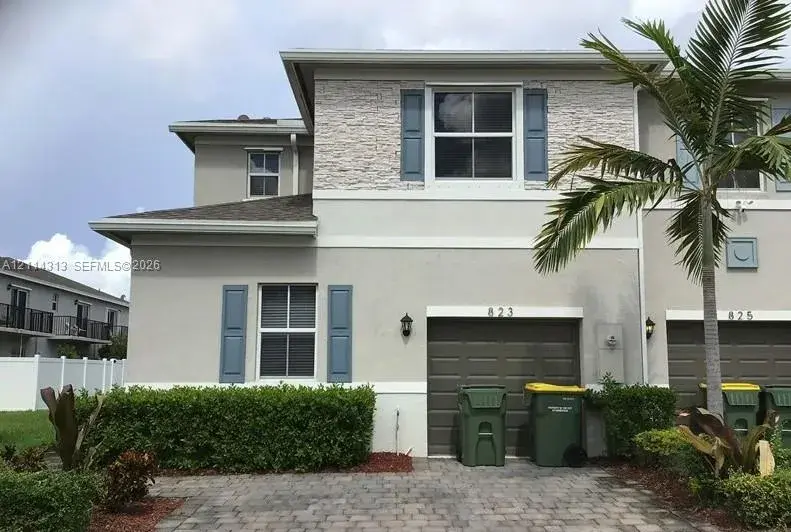 4 bedroom 3 bath Residential for sale at 823 SE 17th St, Homestead FL 33034
