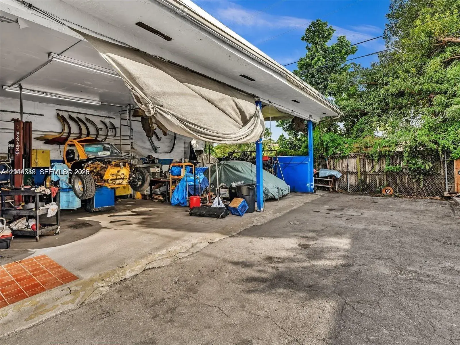 2112 NW 36th St, Miami FL 33142
