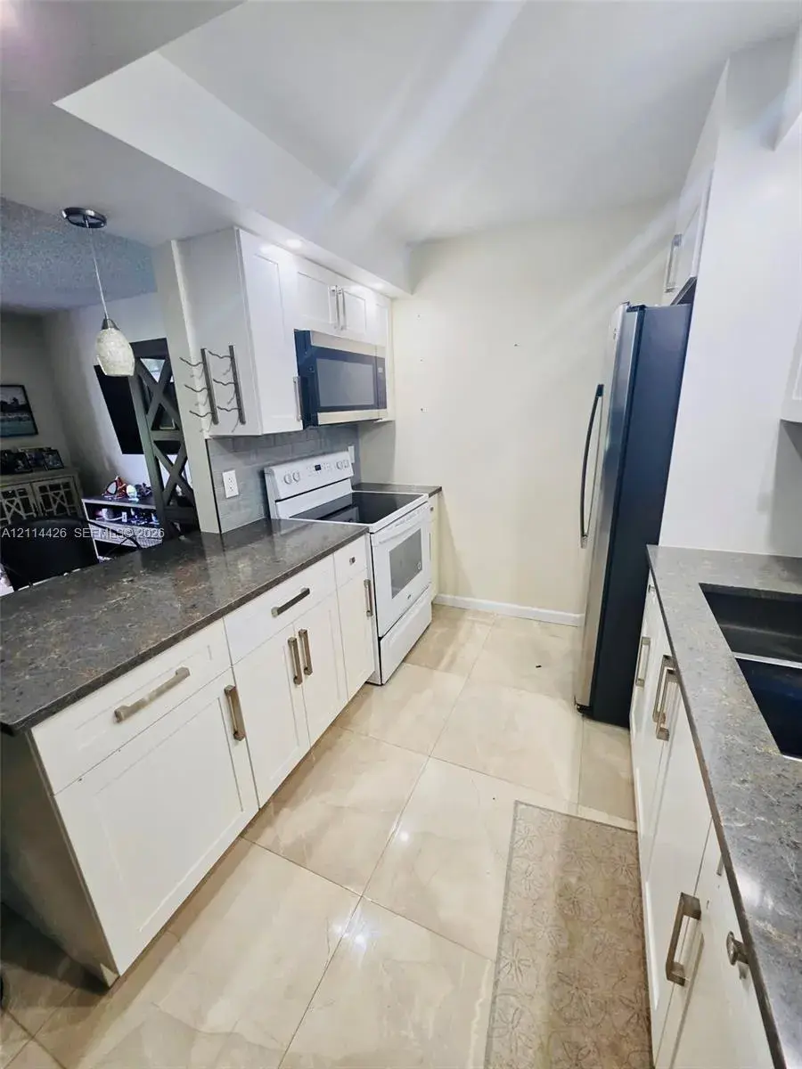 1 bedroom 1 bath Residential for sale at 3401 Bimini Ln # H2, Coconut Creek FL 33066