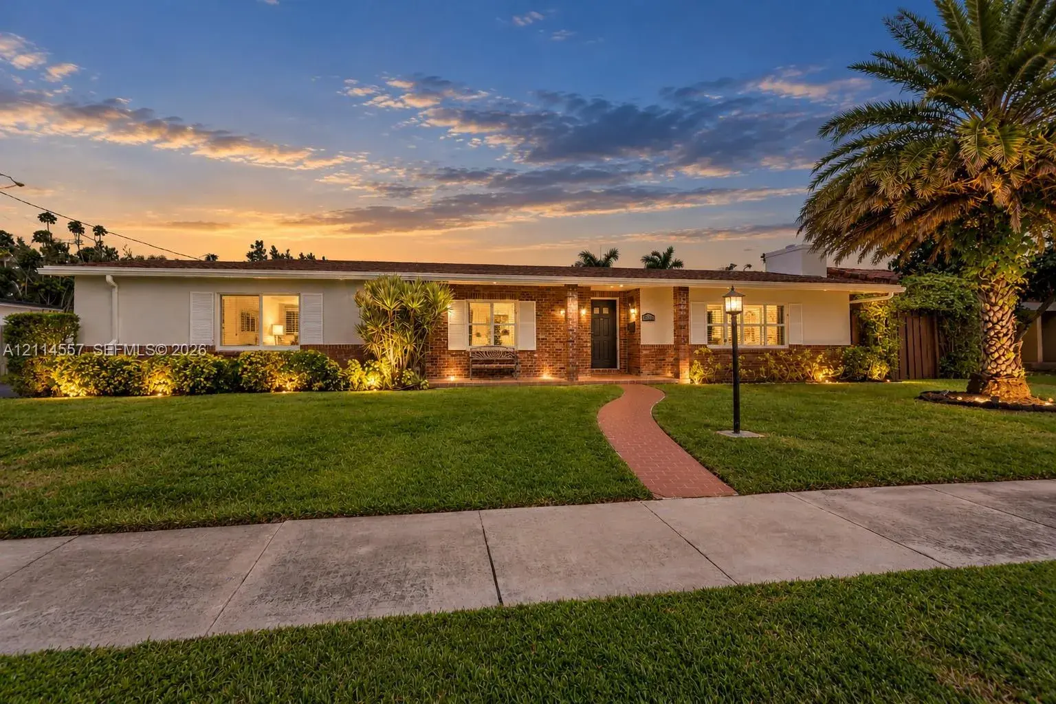 3 bedroom 2 bath Residential for sale at 9261 SW 88th Ter, Miami FL 33176