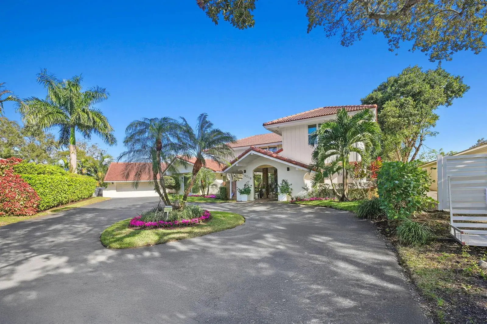 4210 Casper Court, Hollywood FL 33021
