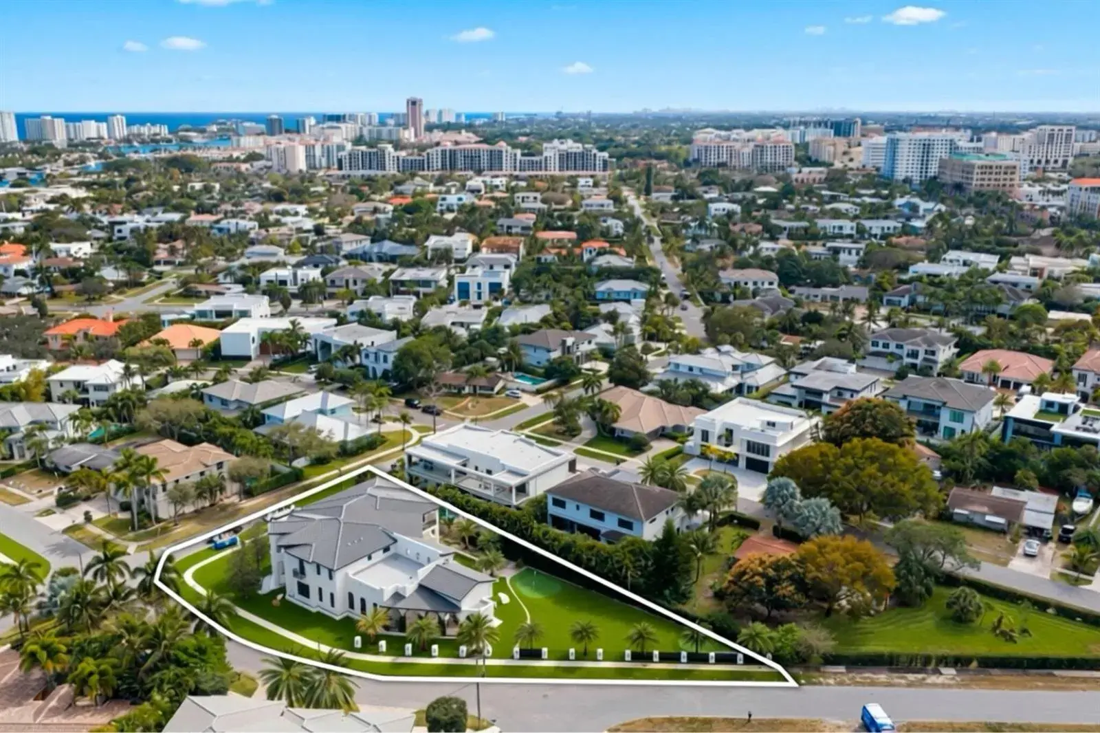 7 bedroom 8 bath Residential for sale at 298 NE 8th Street, Boca Raton FL 33432