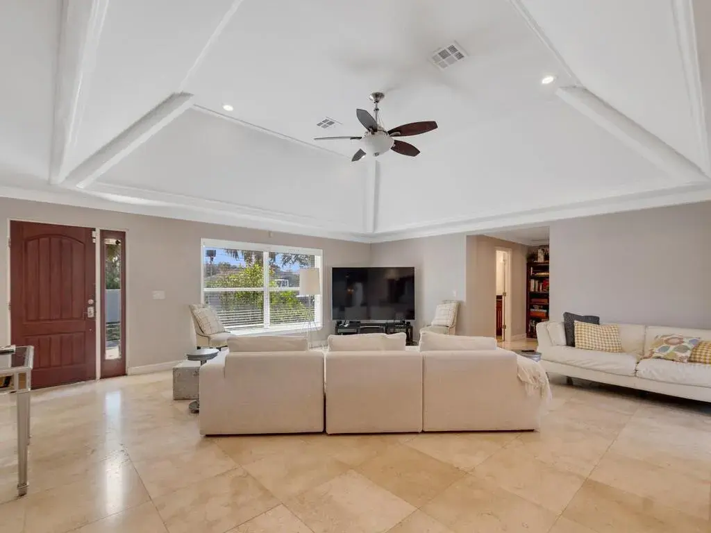 527 E Causeway Boulevard, Vero Beach FL 32963