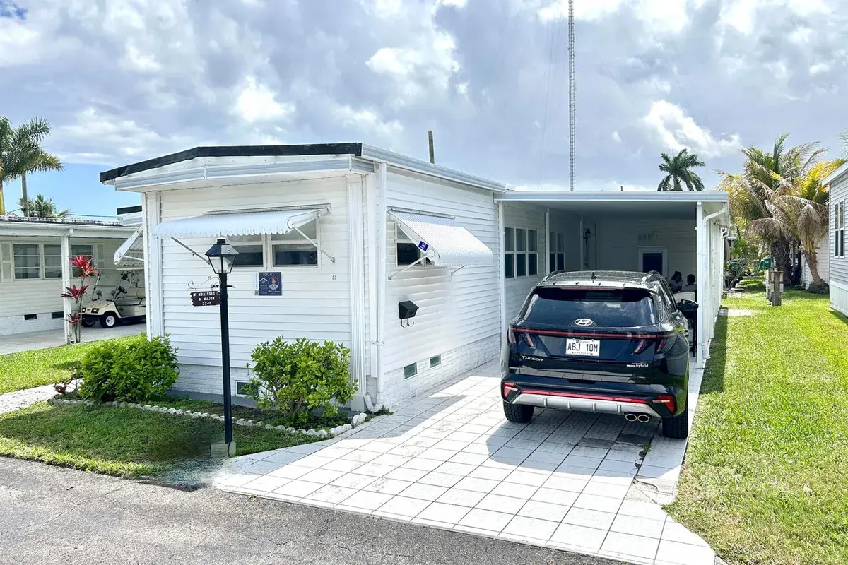 3240 State Street, Hollywood FL 33021
