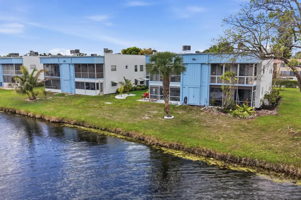 406 Saxony I, Delray Beach FL 33446
