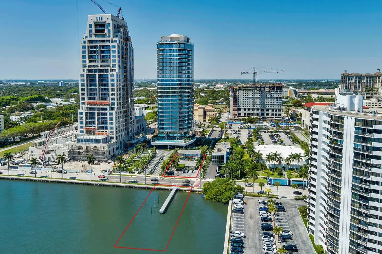 Commercial Sale for sale at 1301 S Flagler Drive, West Palm Beach FL 33401