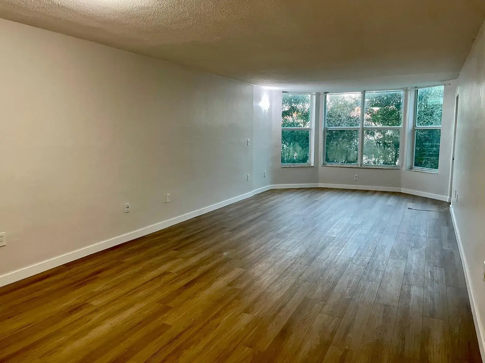1401 NE 191st Street, Miami FL 33179