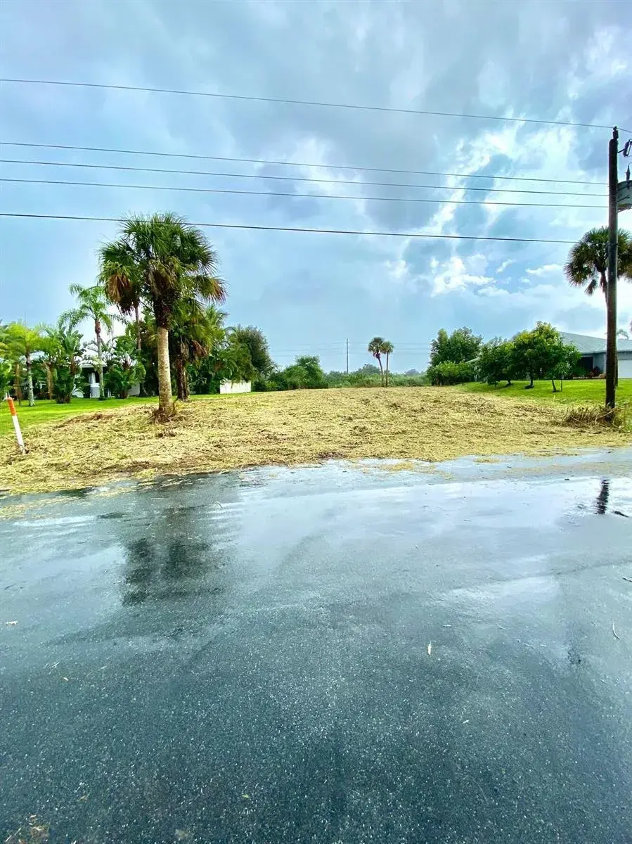 15340 SW Palm Drive, FL 34956