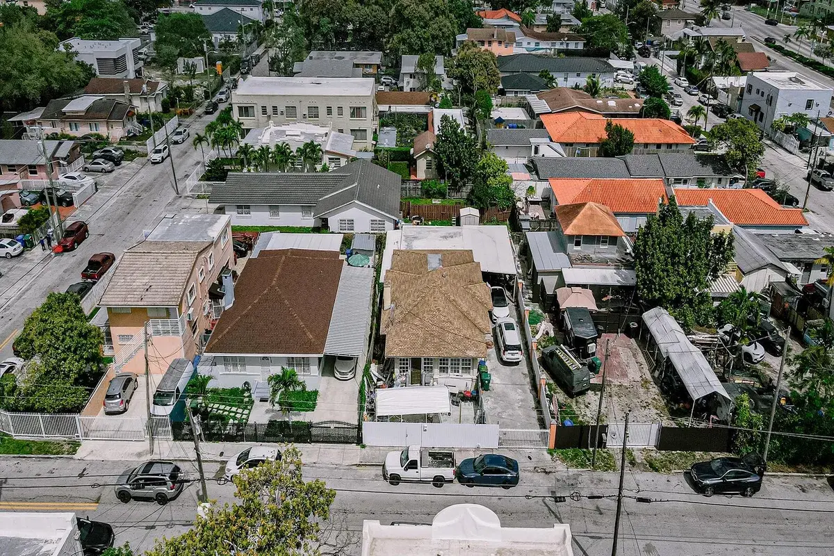 1757 NW 1st Street, Miami FL 33125