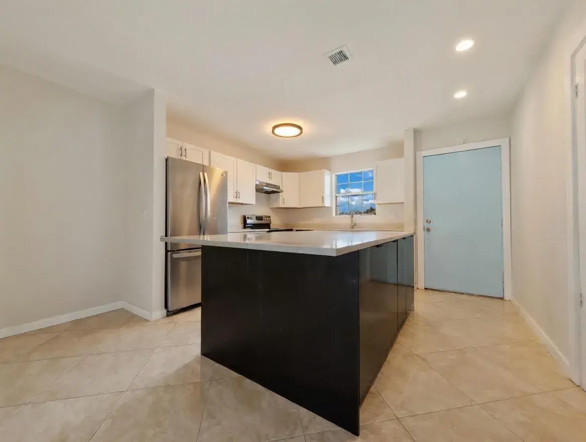 3351 NW 85th # 116, Coral Springs FL 33065