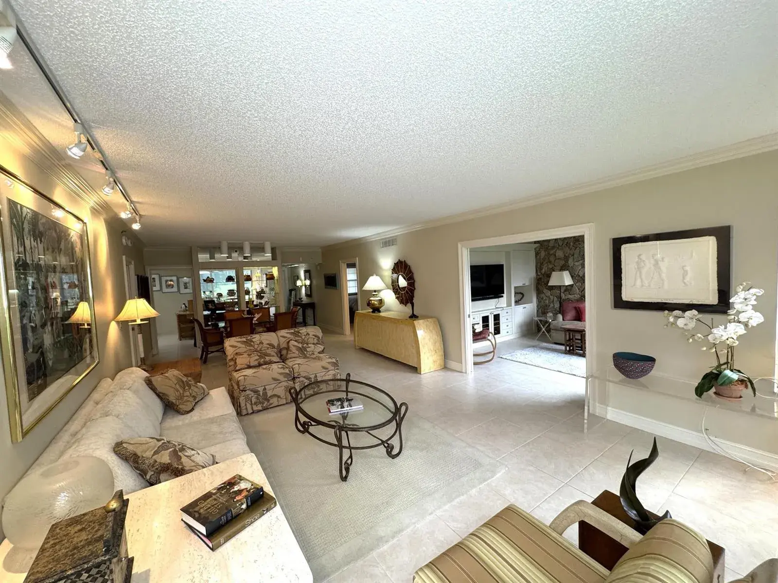 625 Oaks Drive # 106, Pompano Beach FL 33069
