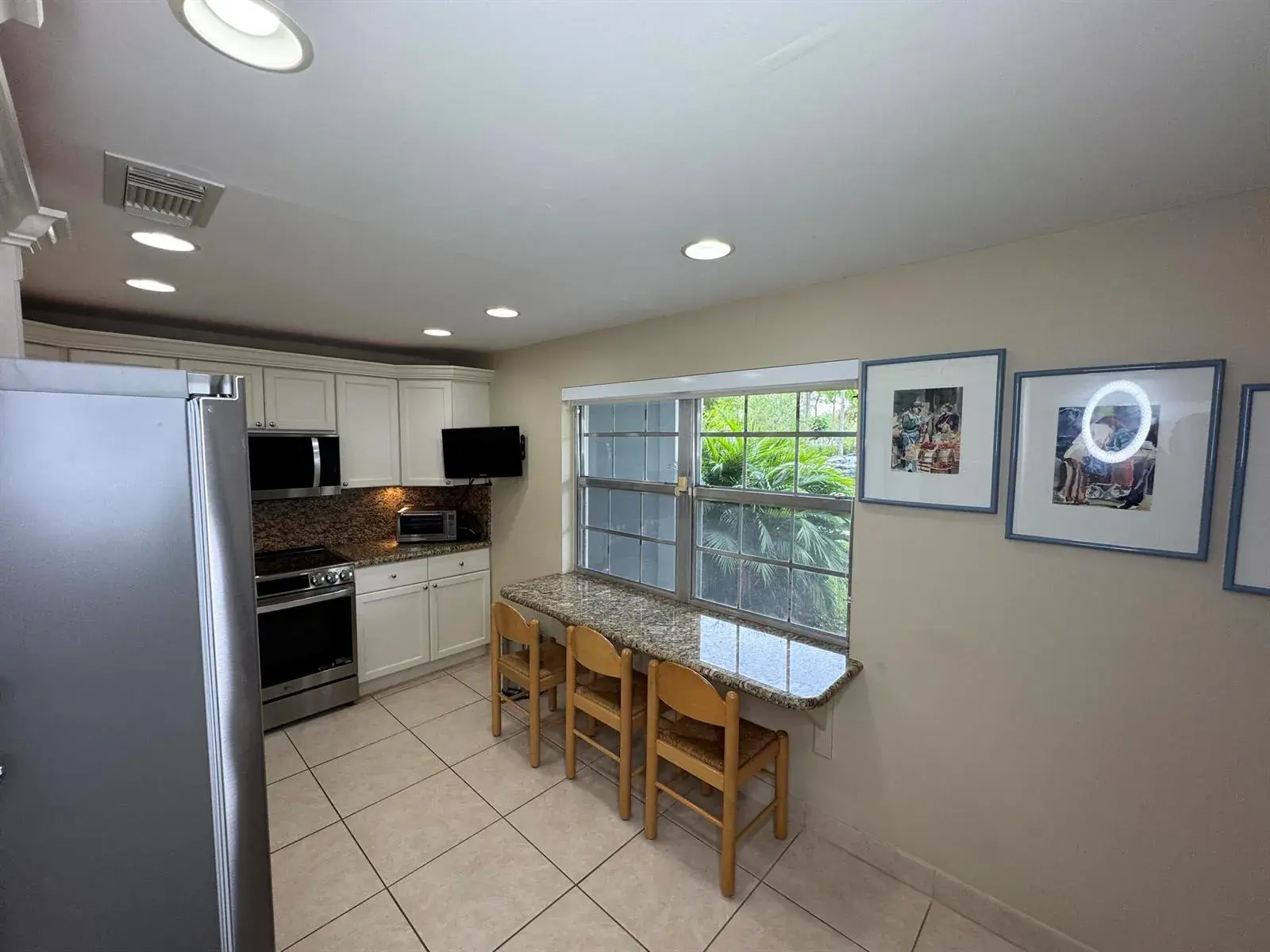 625 Oaks Drive # 106, Pompano Beach FL 33069