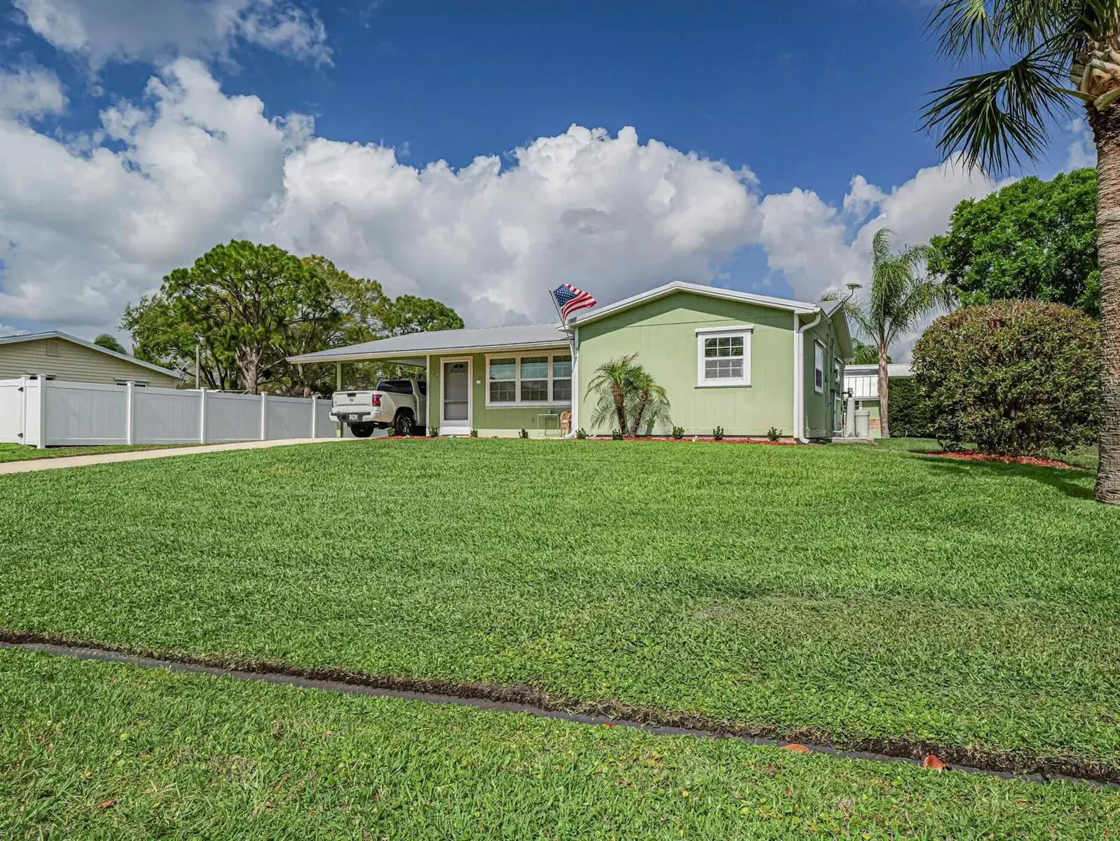 573 Autumn Terrace, Sebastian FL 32958