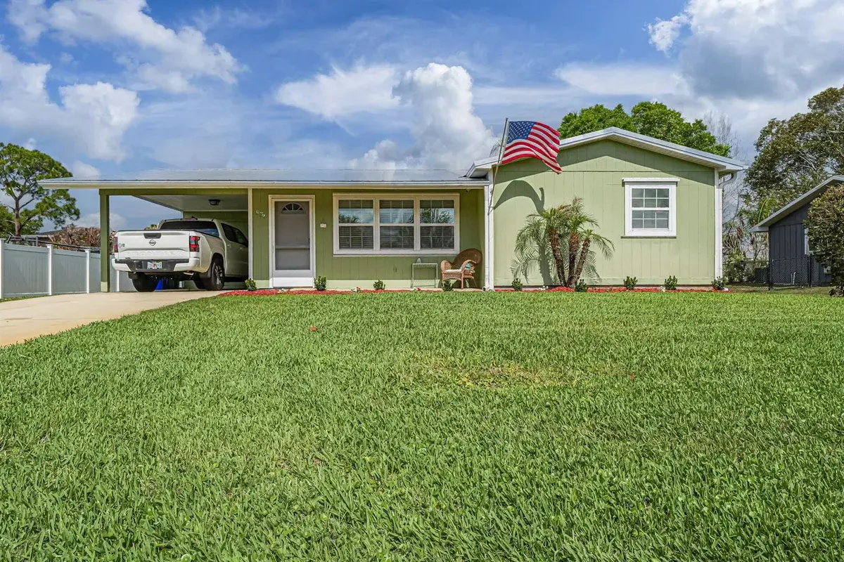 573 Autumn Terrace, Sebastian FL 32958