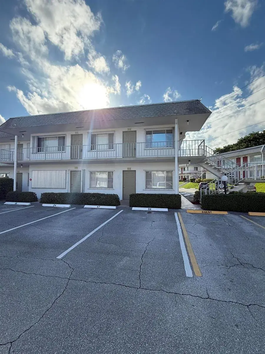 2 bedroom 1 bath Residential for sale at 3160 Lake Osborne Drive # 112, FL 33461