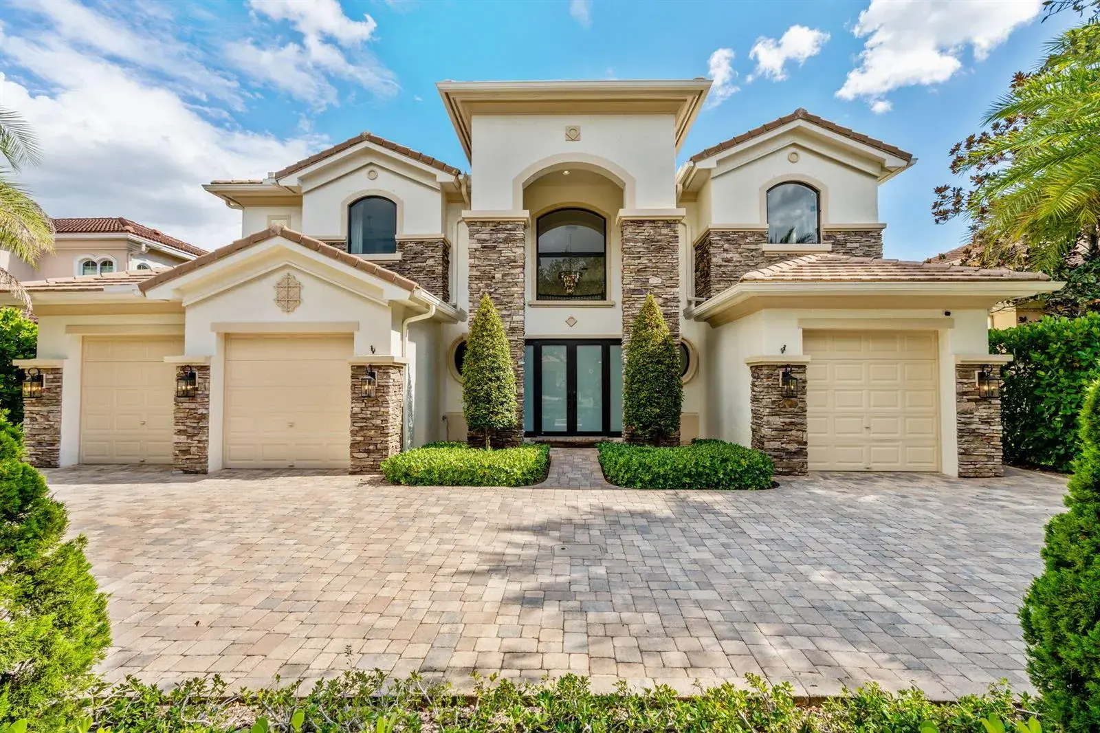 5 bedroom 4 bath Residential for sale at 647 Edgebrook Lane, Royal Palm Beach FL 33411