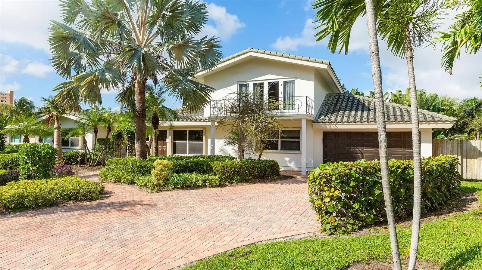 2003 Bay Drive, Pompano Beach FL 33062