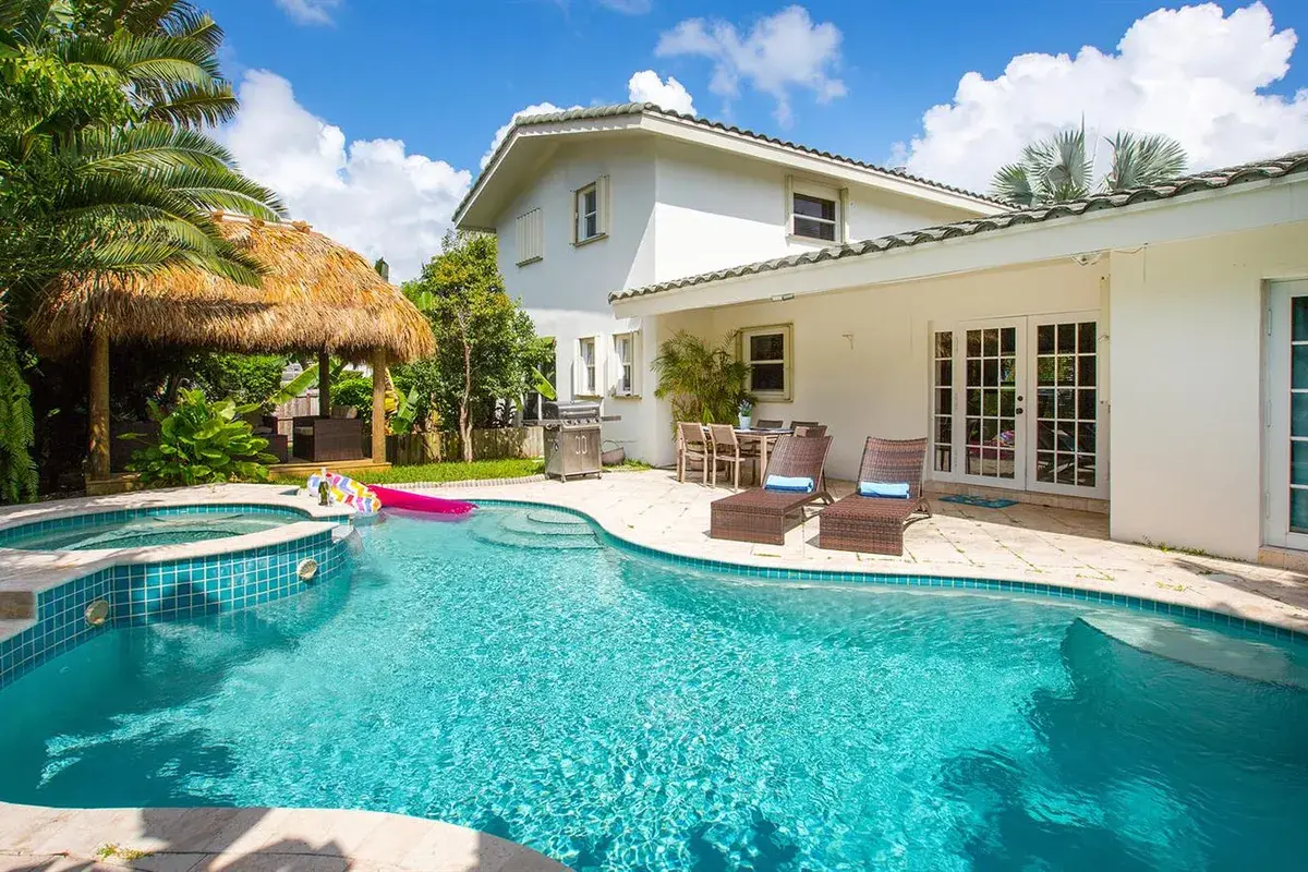 2003 Bay Drive, Pompano Beach FL 33062