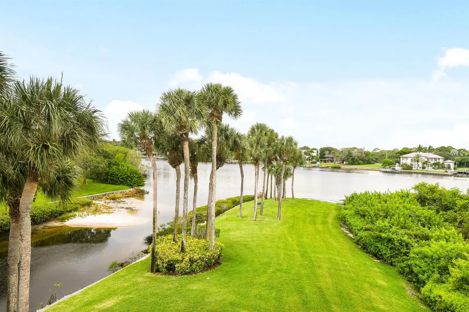 2 bedroom 2 bath Residential for sale at 1701 Marina Isle Way # 301, Jupiter FL 33477